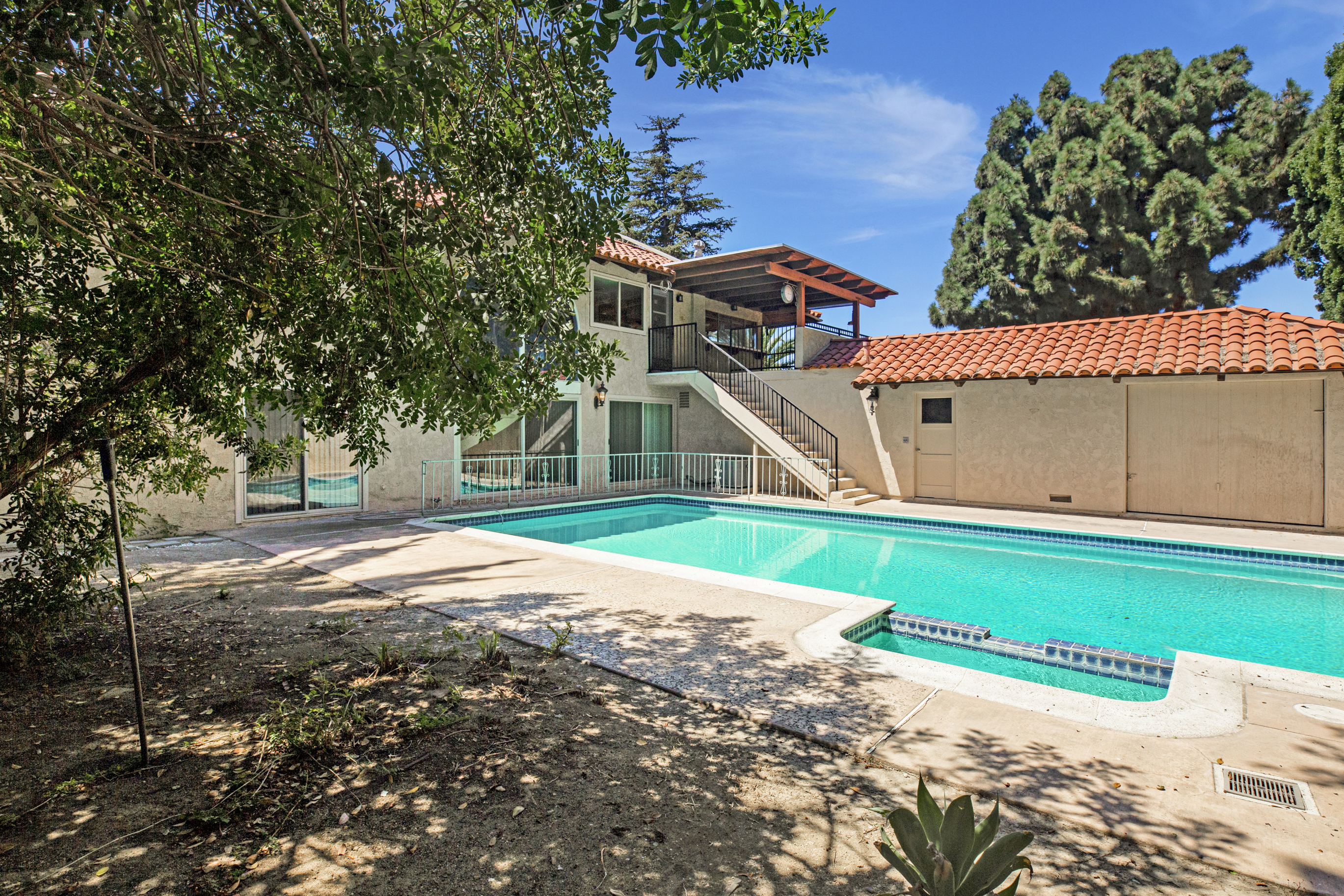1731 La Loma Drive